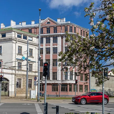 With Great Old Town Location Апартаменти *
